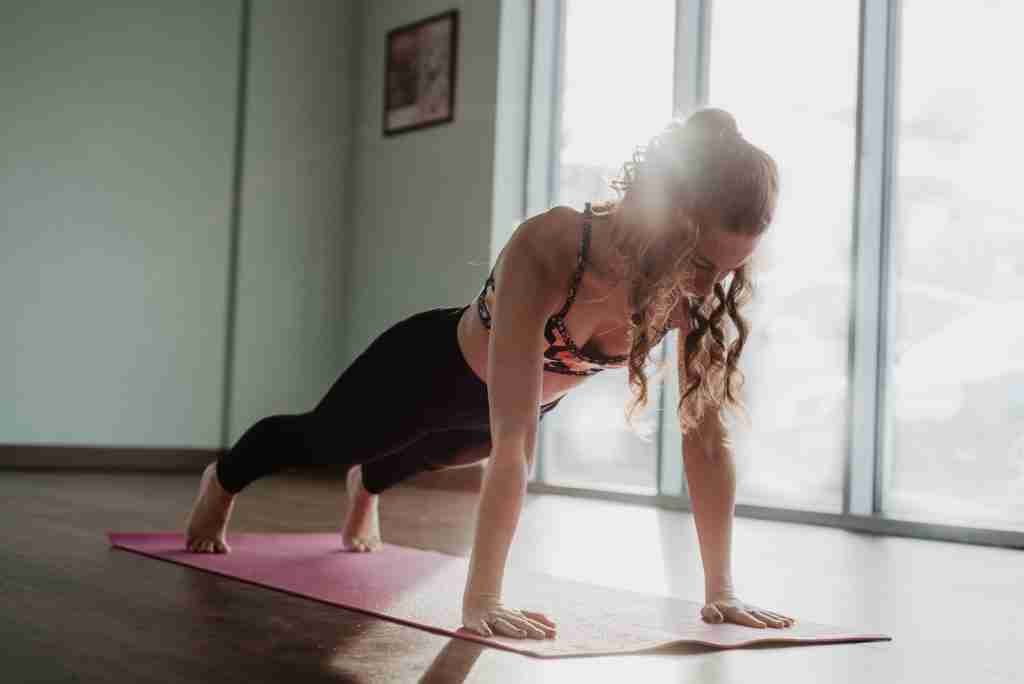 women doing plank
