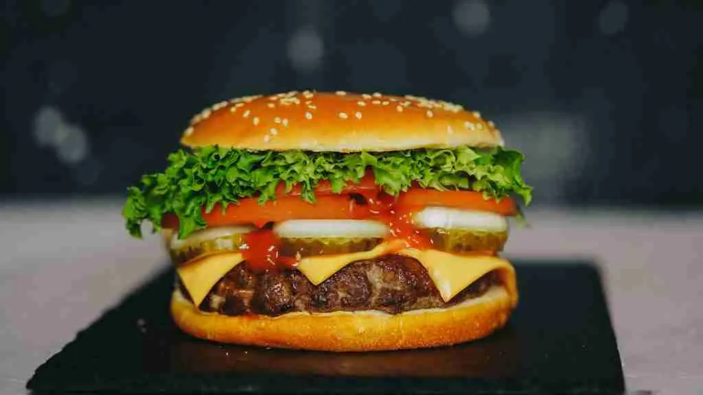 burger with lettuce and tomato