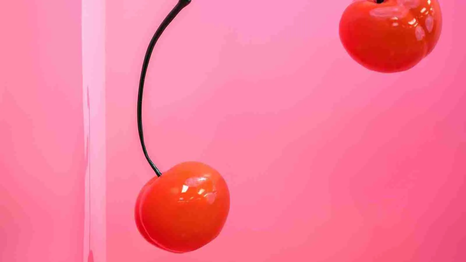 closeup photo of cherries