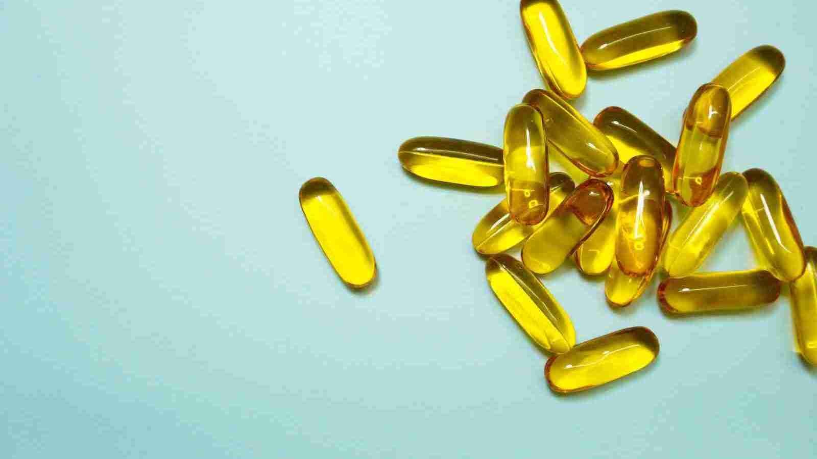 brown and yellow medication tablets