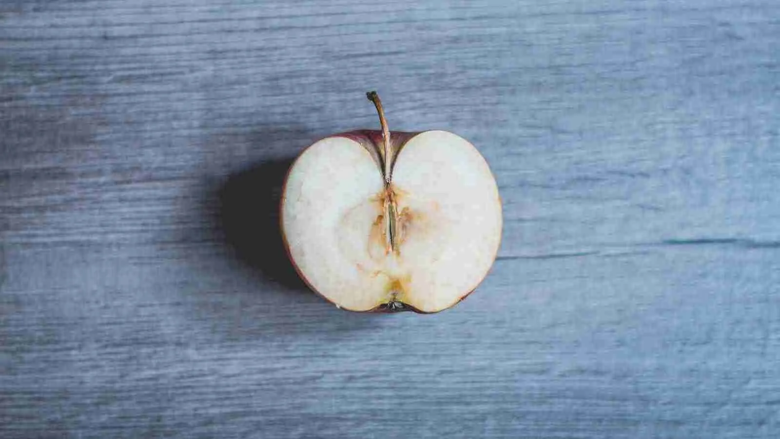 sliced apple